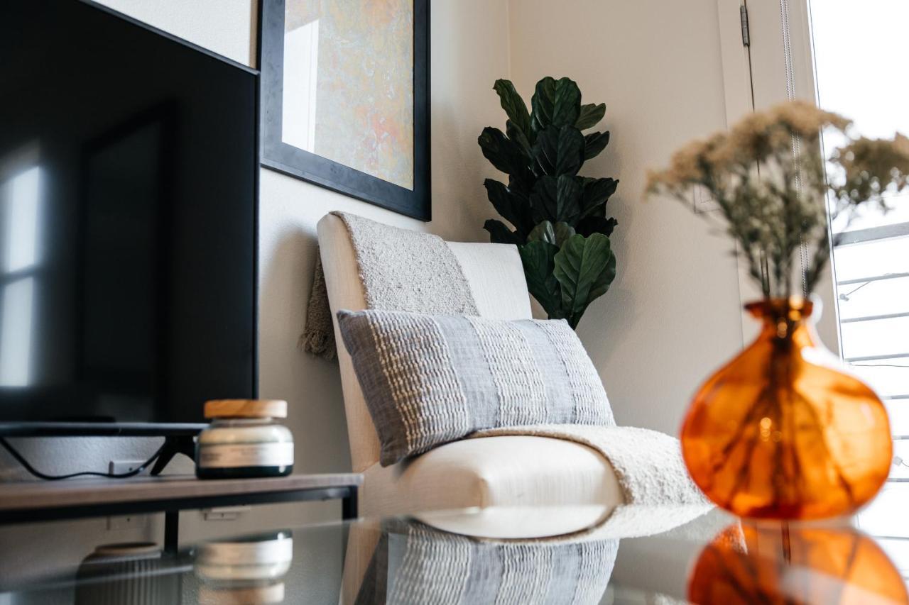 Elegant Apartment In The Heart Of Hollywood Лос-Анджелес Экстерьер фото